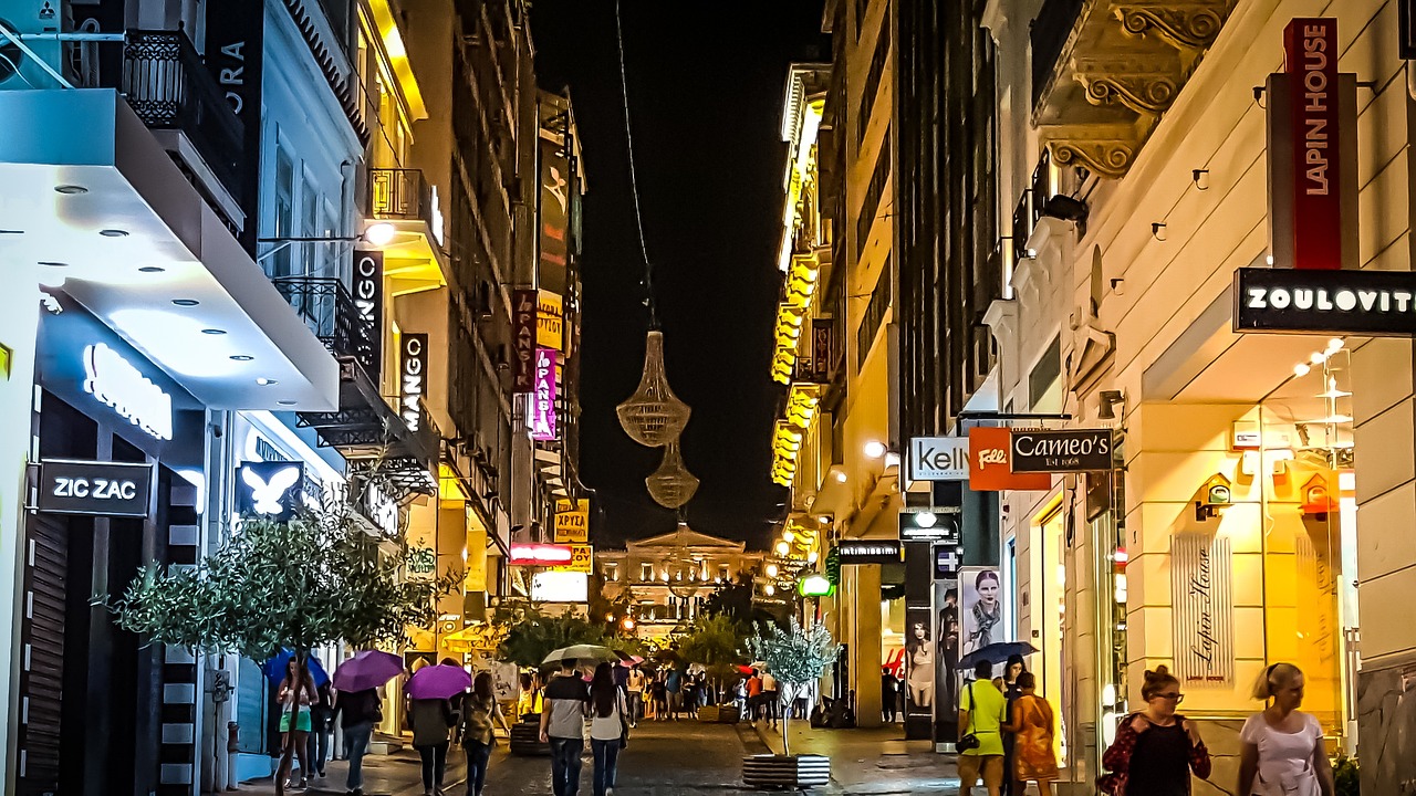 繁华都市的夜晚新篇章，2015年度夜生活精选