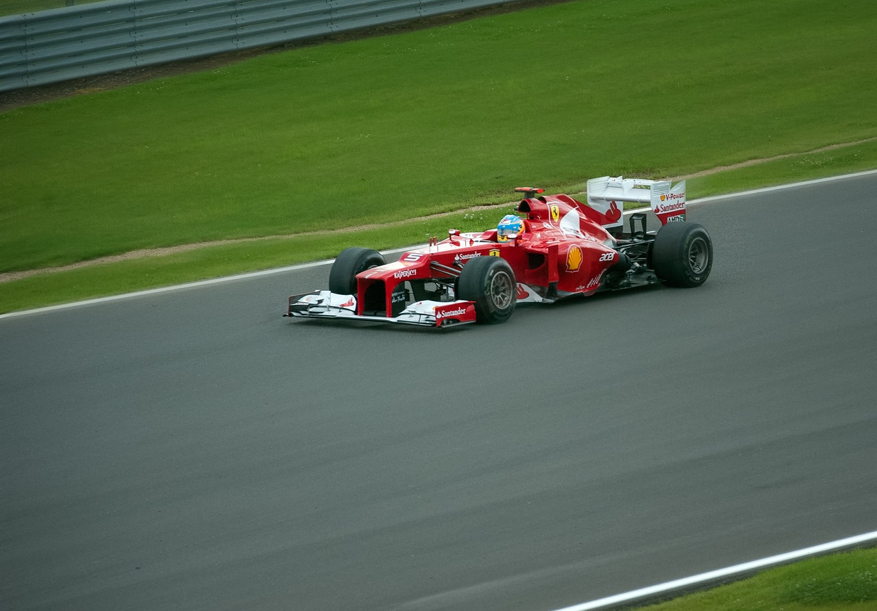F1阿布扎比赛道，速度与激情的极致融合