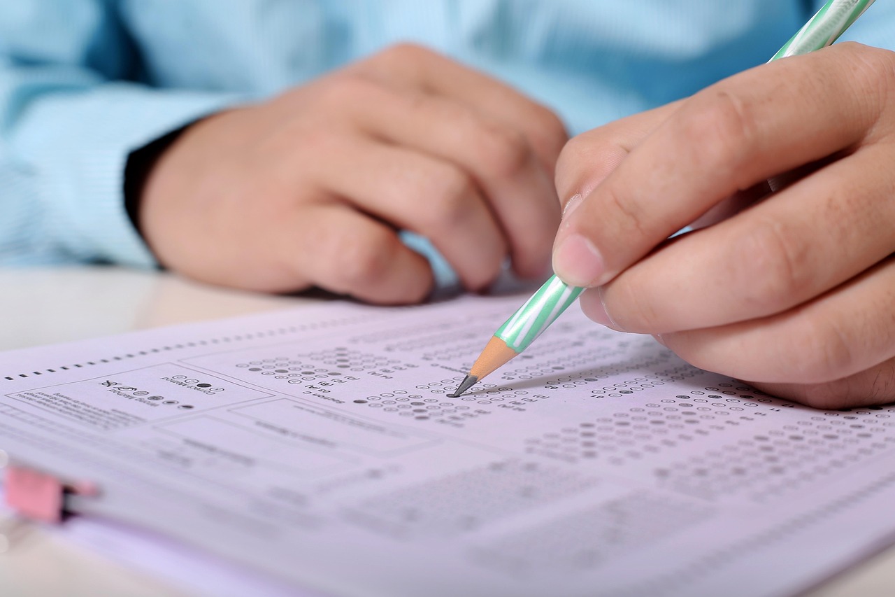 最新双语教学视频，探索未来双语教育之路