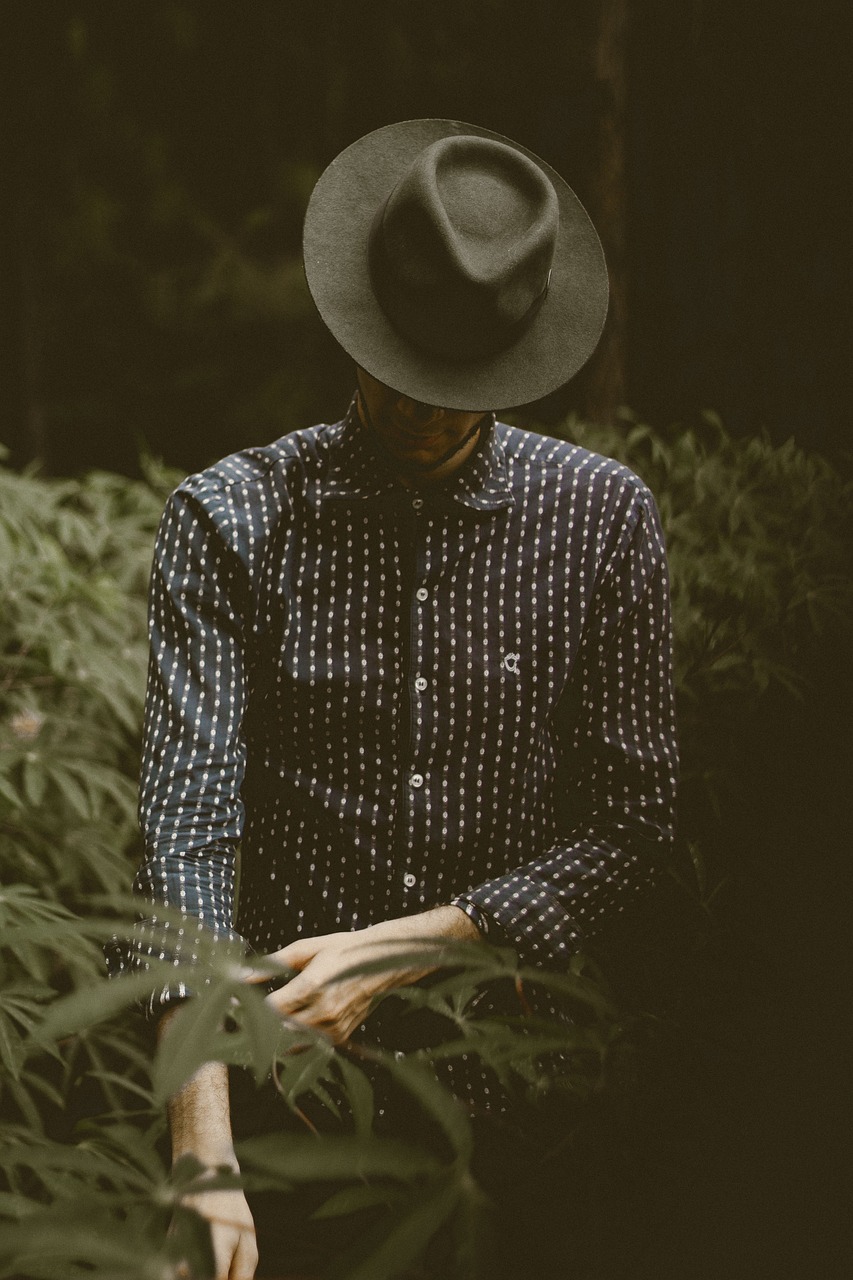 男明星风采，帅气四溢的魅力之星