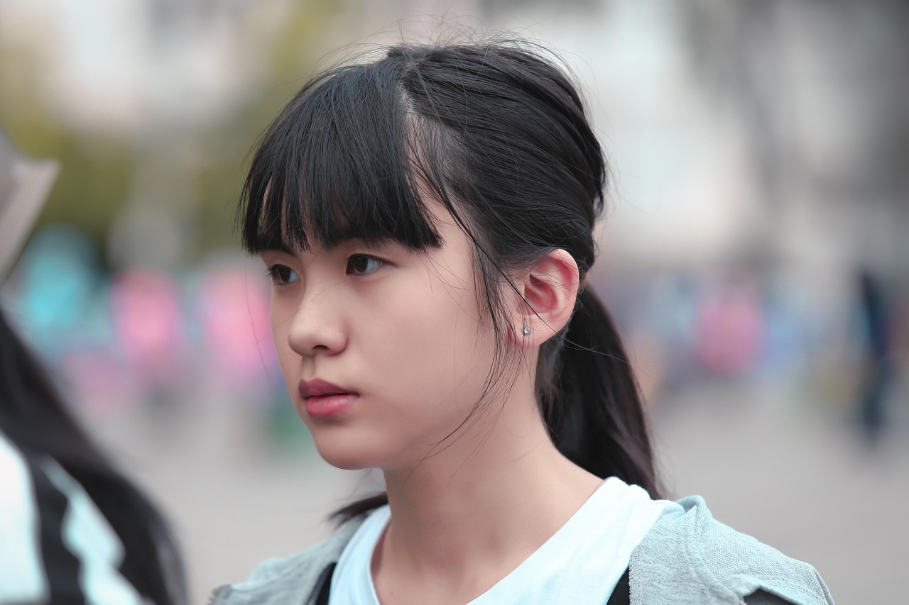 美女女明星，光环下的真实自我