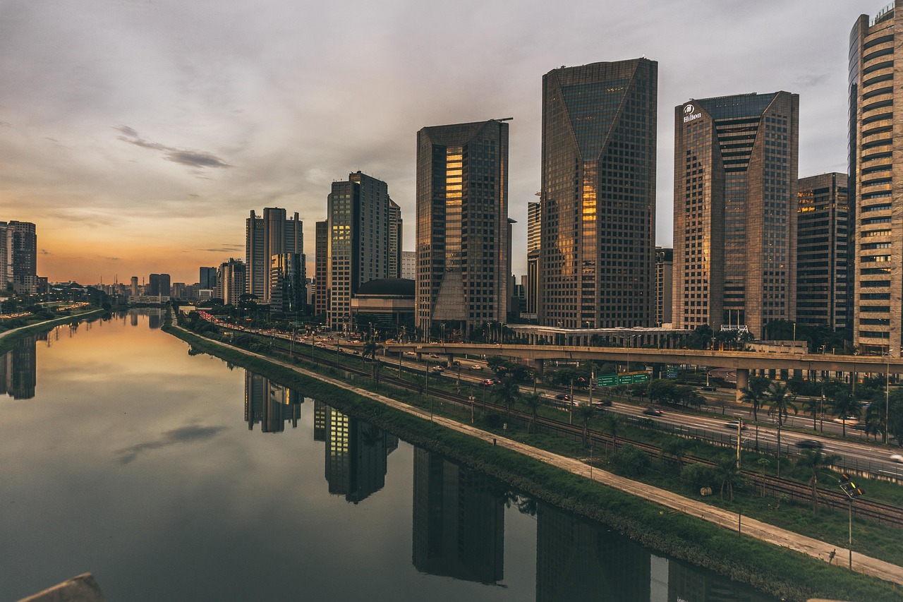 合肥新房价格暴跌,市场分析与未来展望