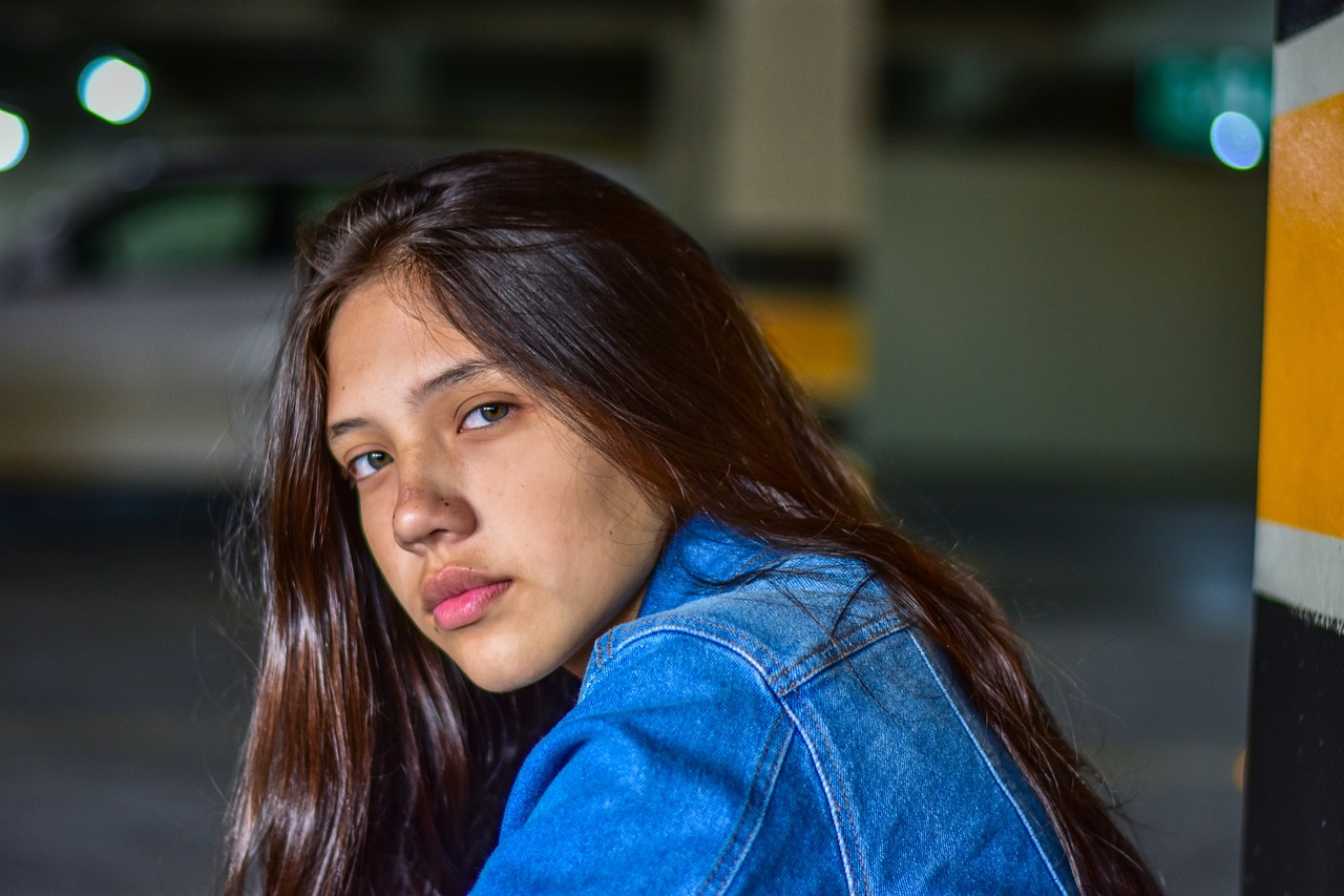 胡洁独特魅力写真,展现女性风采的魅力瞬间