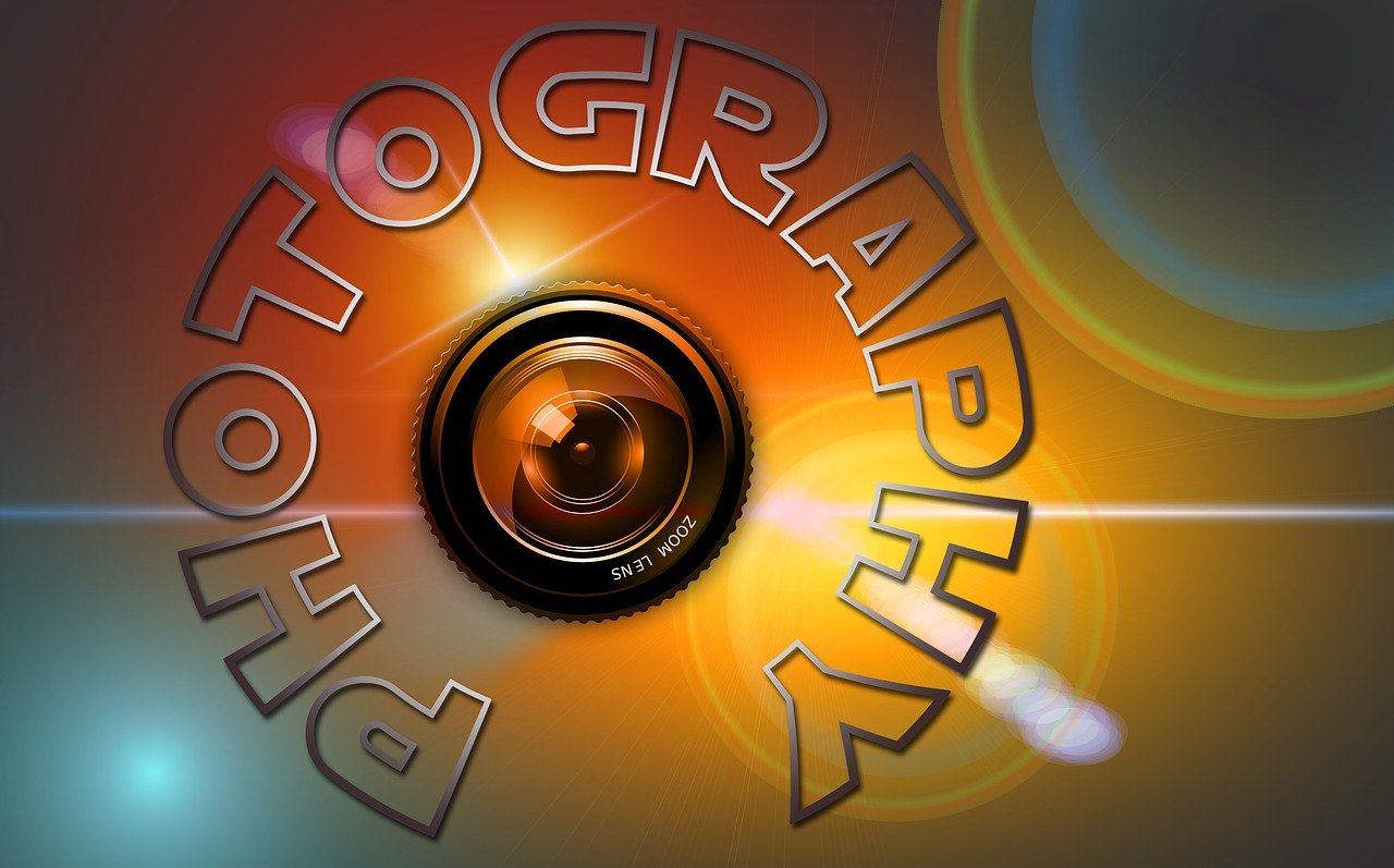 网络时代双刃剑效应，免费AV小电影的影响与挑战