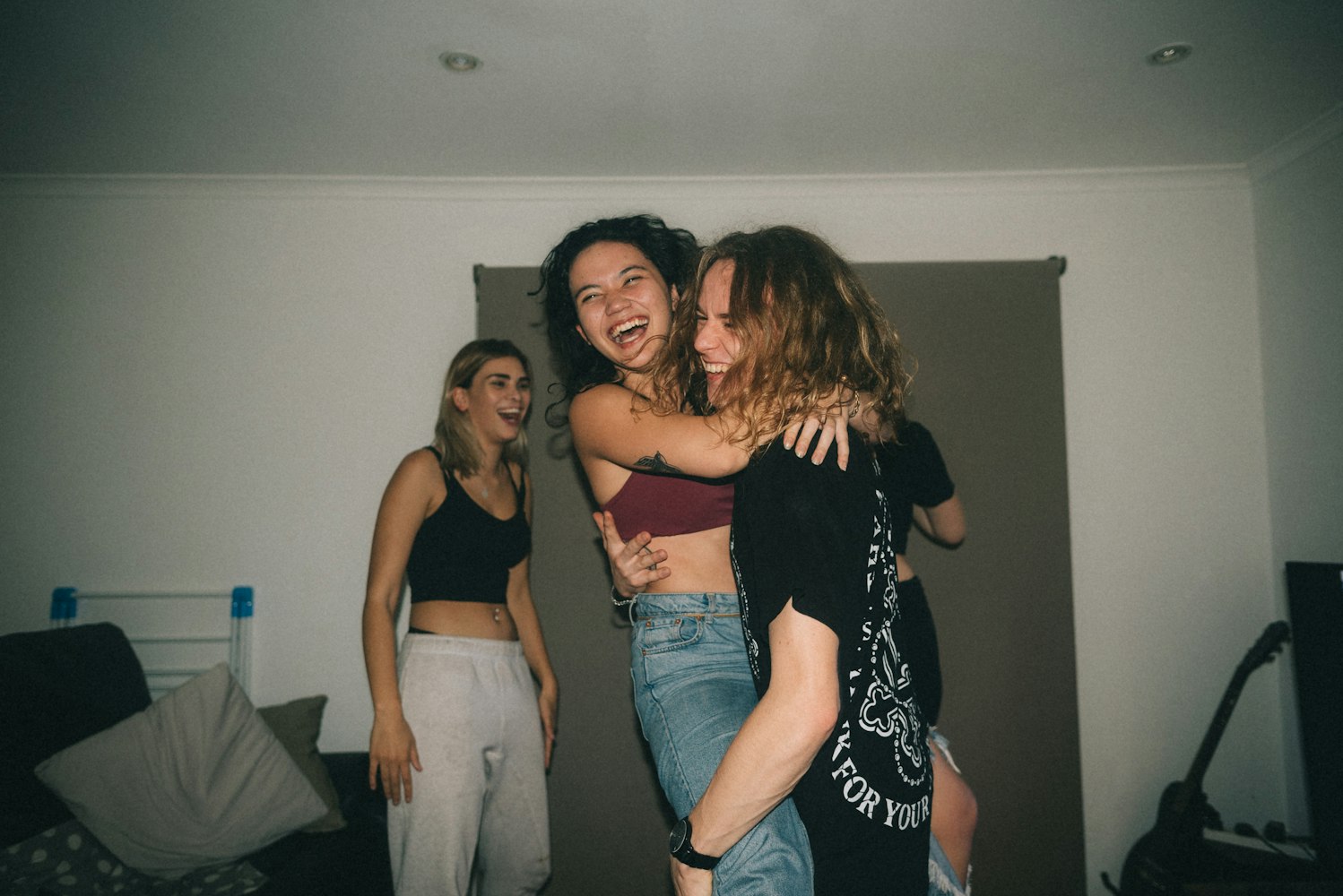 视觉盛宴，电影中的丝袜秘书形象深度解读