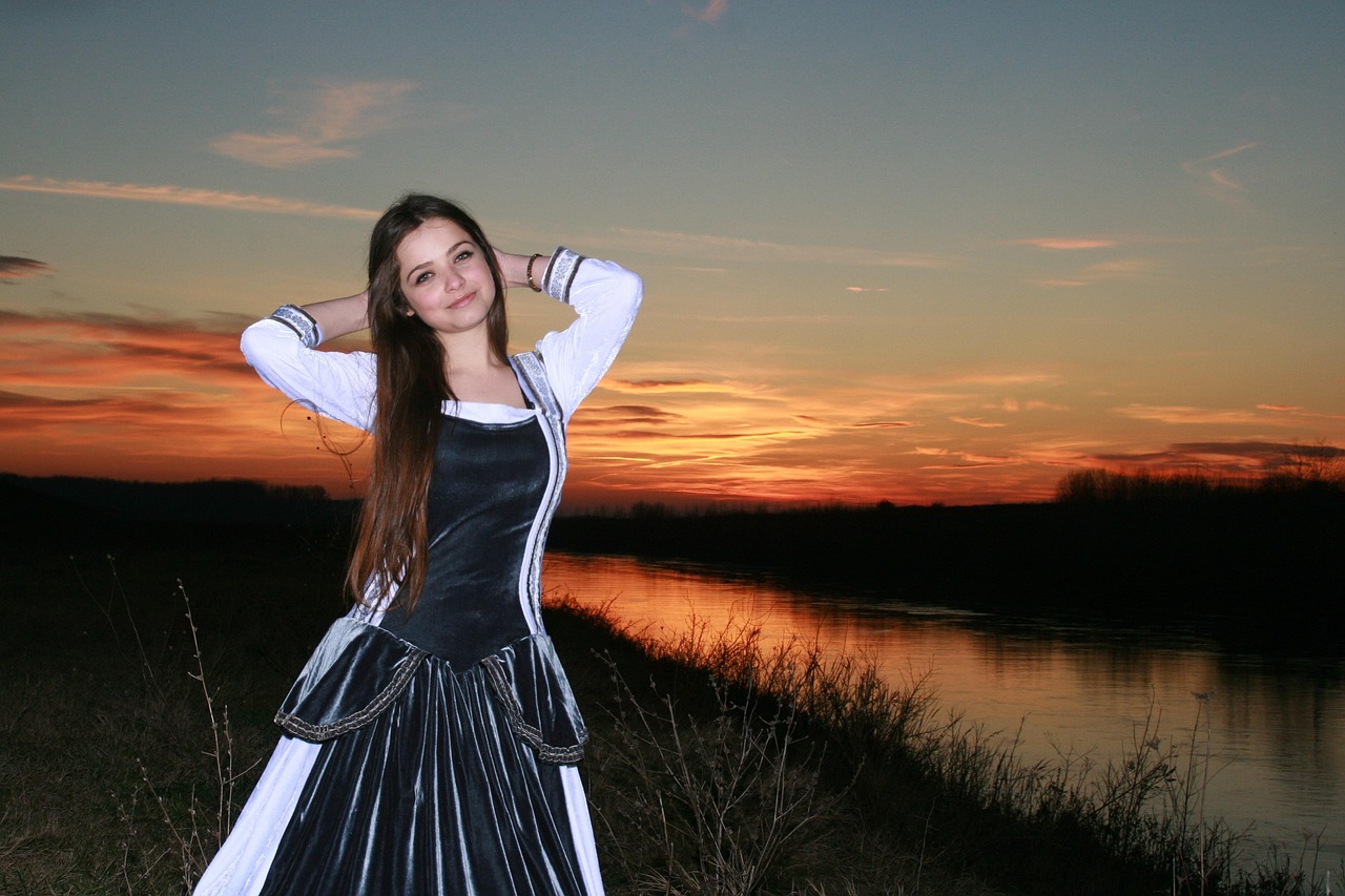 明星光环背后的故事,揭秘璀璨星途背后的真实人生