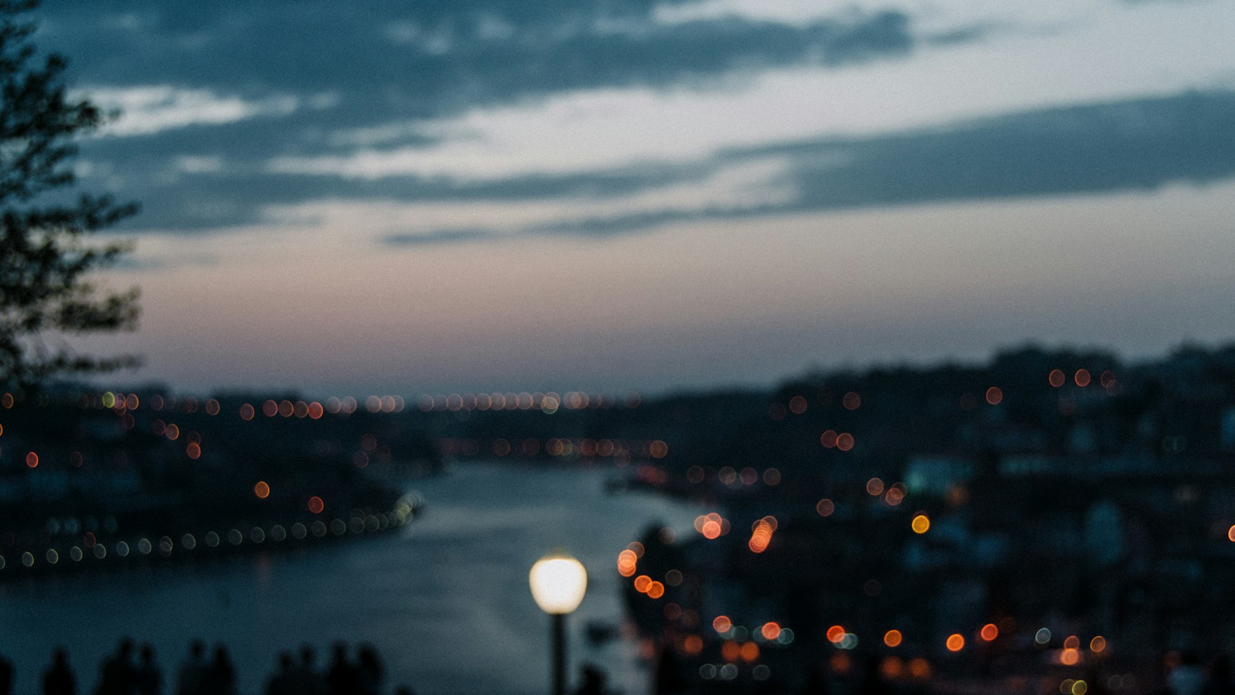 全球英雄动态与故事最新资讯聚焦