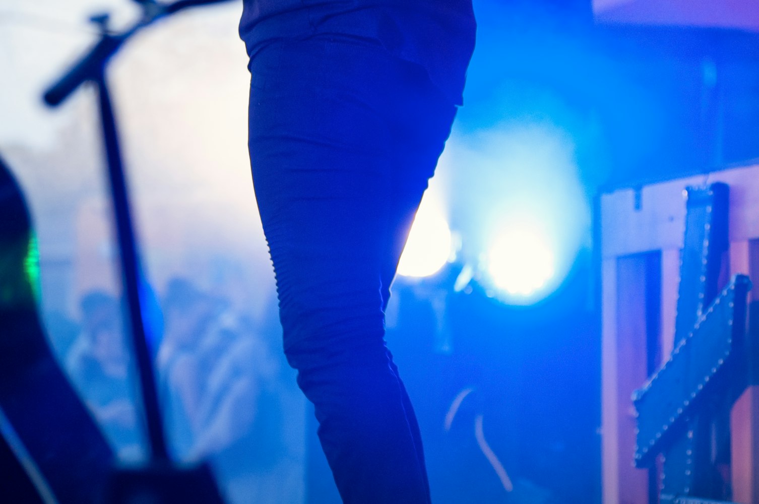 杨舞，舞台与银幕间的璀璨演员之光