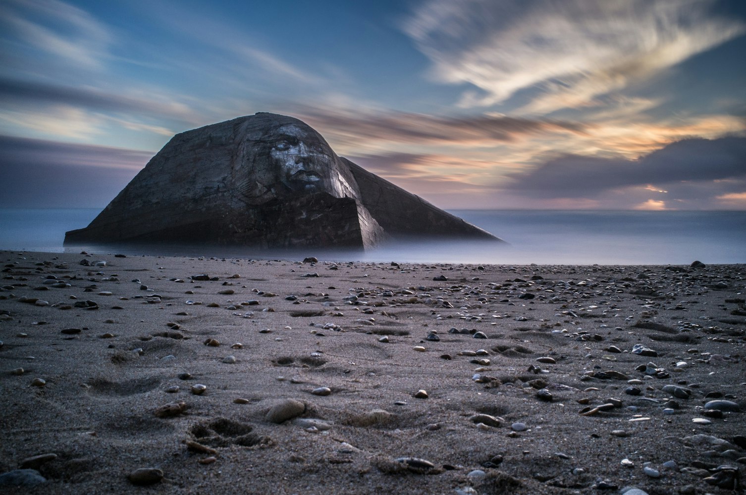 动漫聊天背景图片，连接虚拟世界与现实生活的桥梁