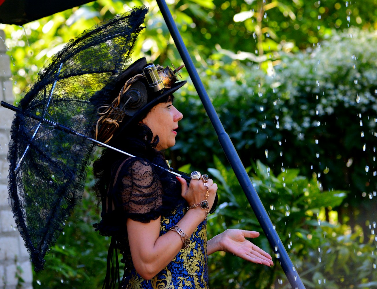 电影风声演员，演技与角色的完美融合。