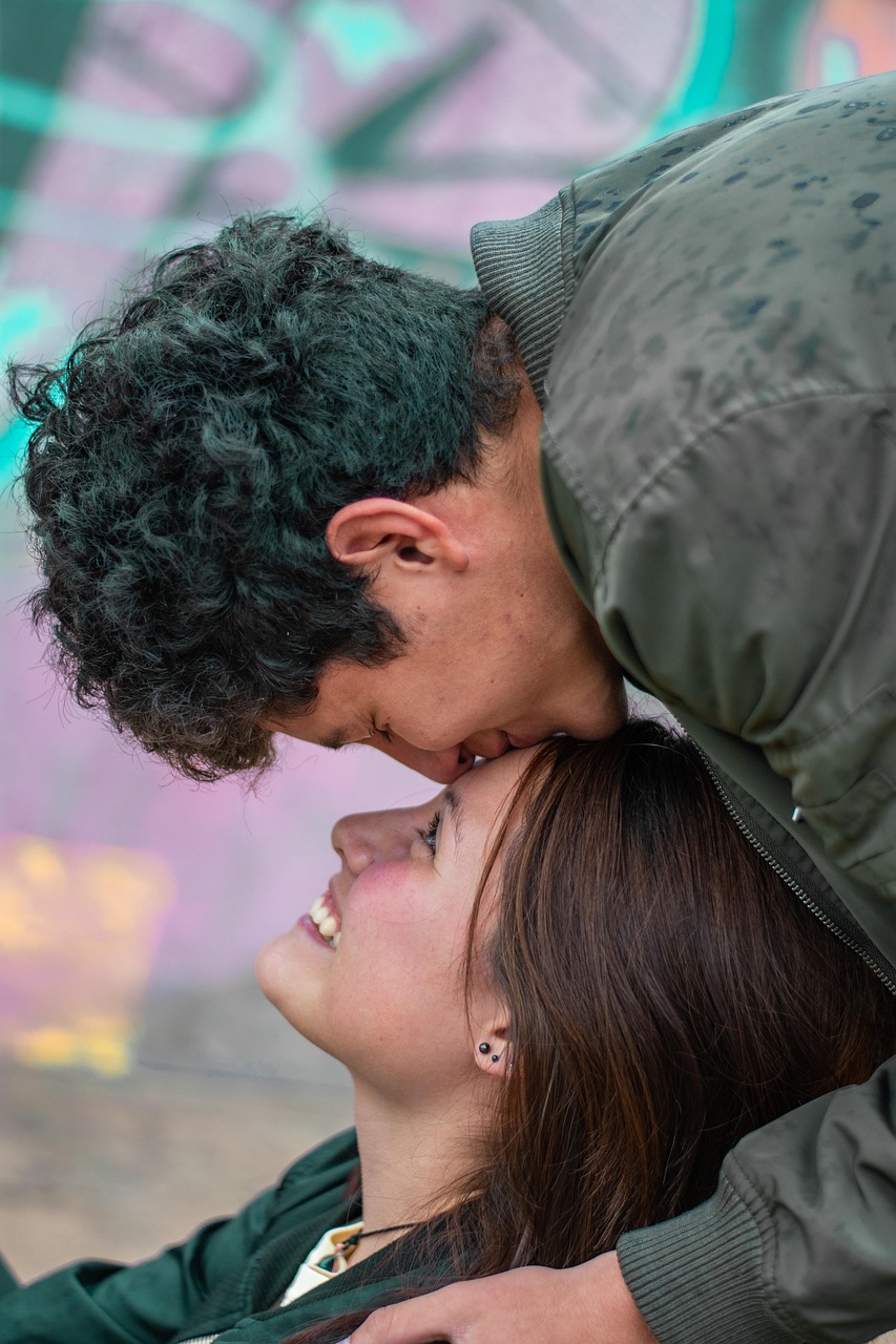 欢喜冤家电影，爱情与竞争的交织之美，演绎冤家间的情感纠葛